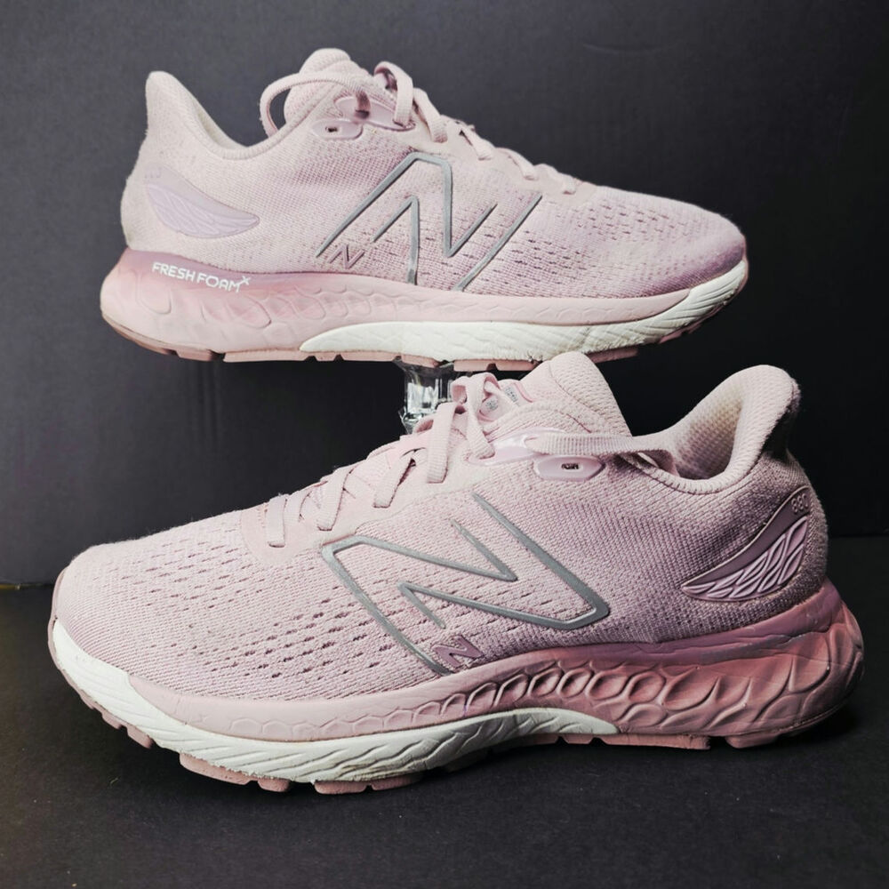 New Balance Women 9